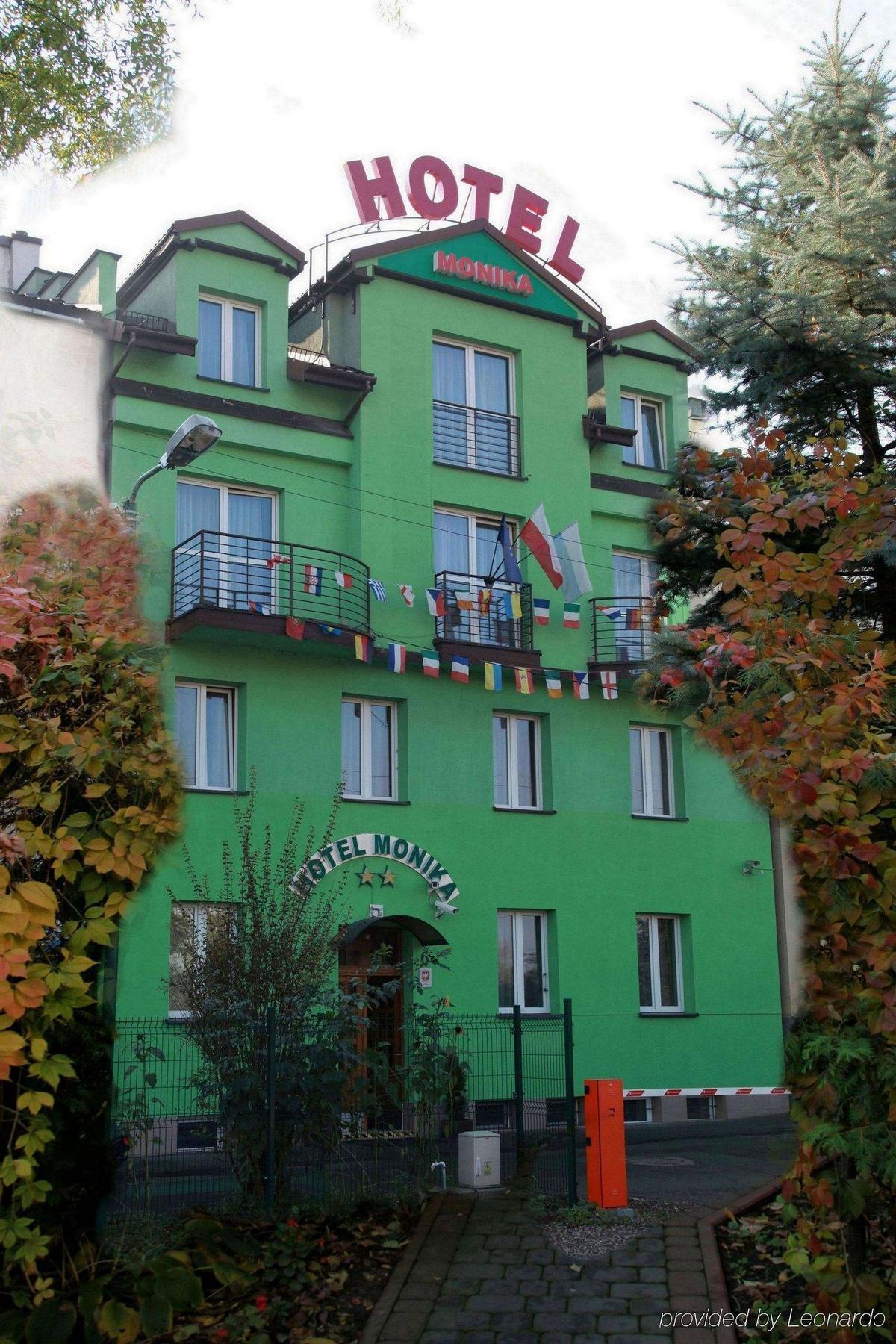 Hotel Monika Krasków Exterior foto
